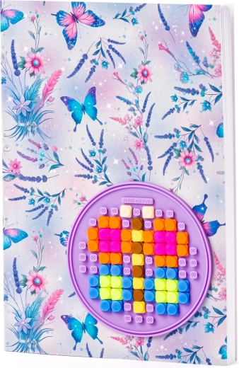 Motif ludique de papillons qui fait plaisir