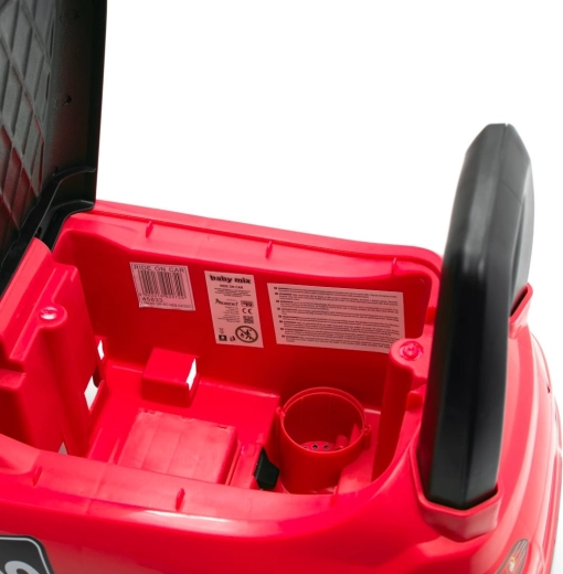 Espace de rangement sous le siège