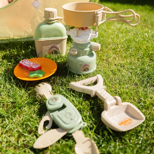 Équipement de camping pour un jeu réaliste