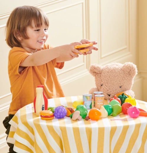 Stimule l’imagination et les compétences sociales