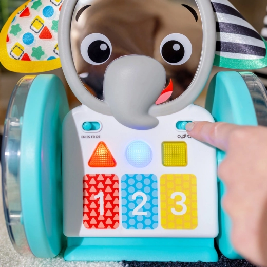 Apprentissage avec musique, lumières et 4 langues
