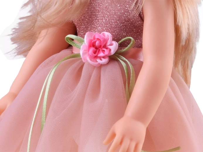Robe de cocktail avec détails scintillants