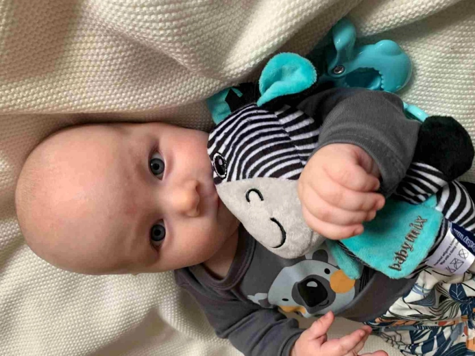 Clip pratique pour poussette et siège-auto