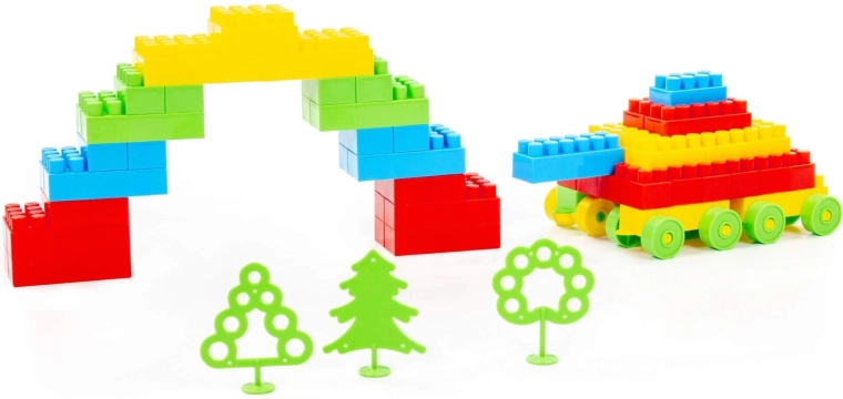 Créativité sans limites : arches et véhicules