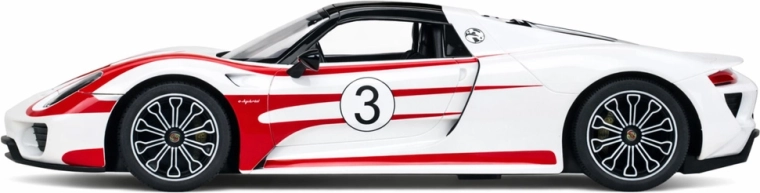 Détails réalistes de la Porsche 918 Spyder Weissach