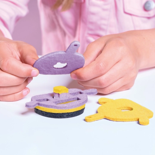 Assemblage étape par étape pour les petits créateurs