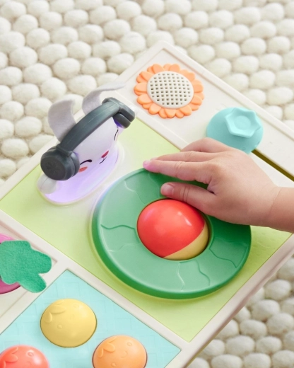 “Platine” rotative et commandes pour le jeu cause à effet