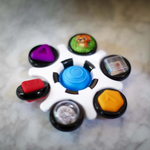 Stimulation sensorielle des couleurs, sons et textures