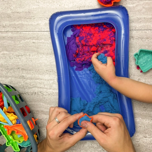 Jeu propre à la maison grâce au plateau gonflable