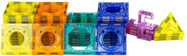 Pièces magnétiques colorées et construction modulaire