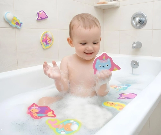 Un divertissement au bain qui favorise la motricité