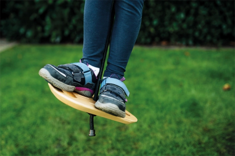 Balancement stable et sûr debout comme assis