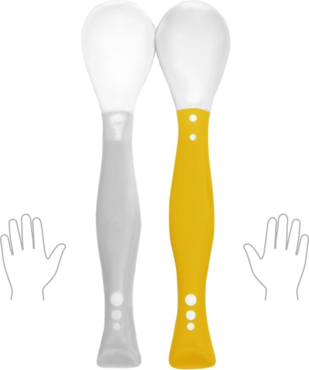 Cuillère douce et délicate pour les premières tétées