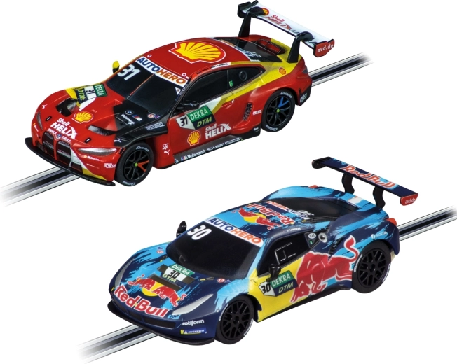 Deux voitures de course sous licence