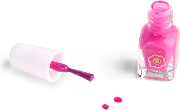 Des ongles colorés en un clin d’œil