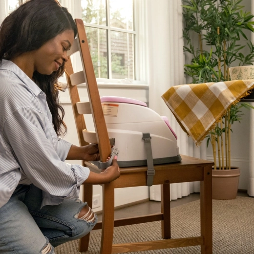 Fixation sécurisée sur chaise