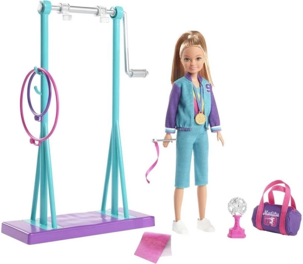 Figures acrobatiques sur la barre rotative