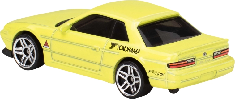 Carrosseries en métal et finitions détaillées