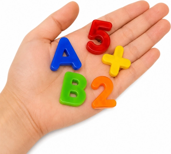 Apprendre en jouant avec 79 pièces