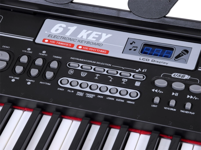 61 touches rétroéclairées pour un apprentissage facile