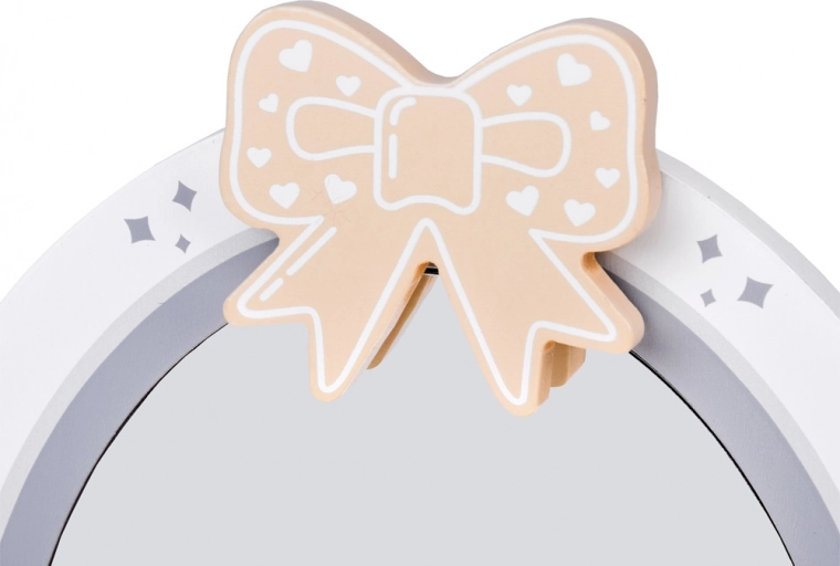 Design féerique avec nœud et miroir