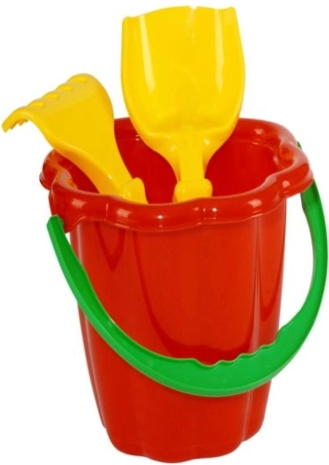 Set de sable avec seau, pelle et râteau