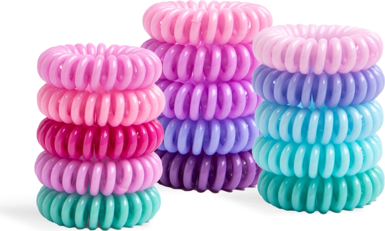 Forme en spirale pour attacher les cheveux confortablement