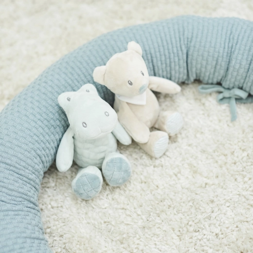 Stimule les sens et la motricité