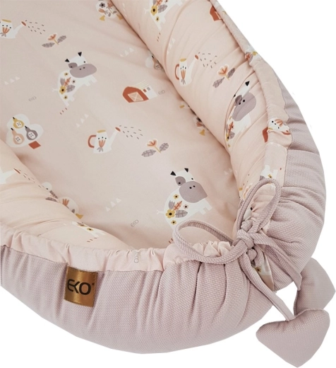 Bords hauts et rembourrés pour une sensation d’enveloppement