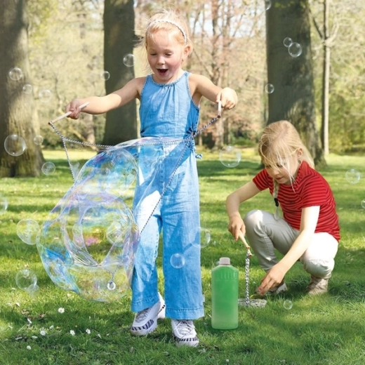 Bulles géantes grâce à une recette spéciale