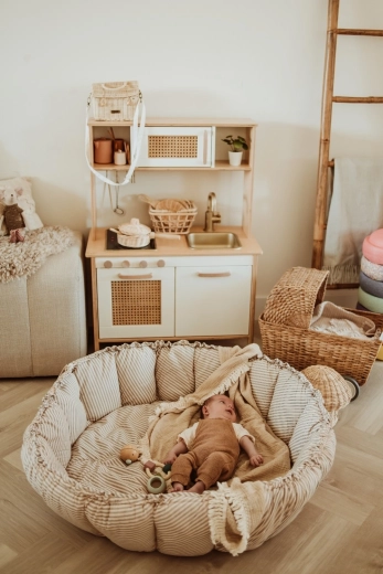 3en1 : nid, tapis de jeu et espace de rangement