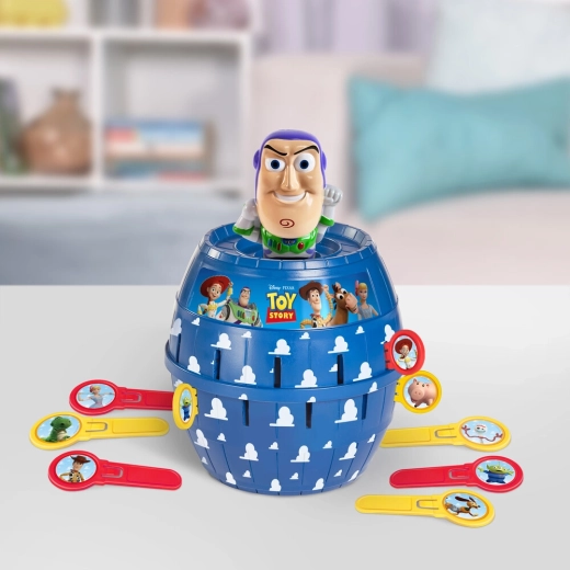Design Toy Story et épées avec personnages