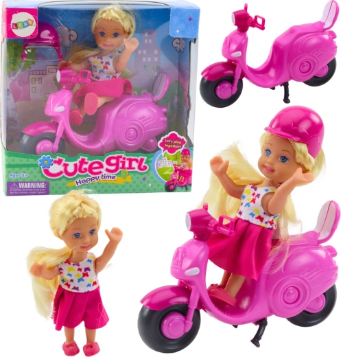 Mini poupée avec scooter rose et casque