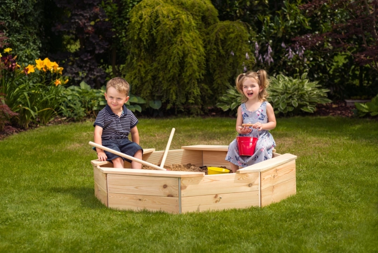 Bac à sable en bois spacieux pour le jardin