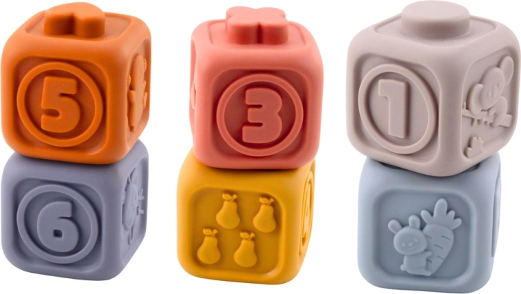 Cubes sensoriels avec chiffres et formes