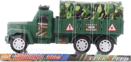 Voiture militaire avec bâche