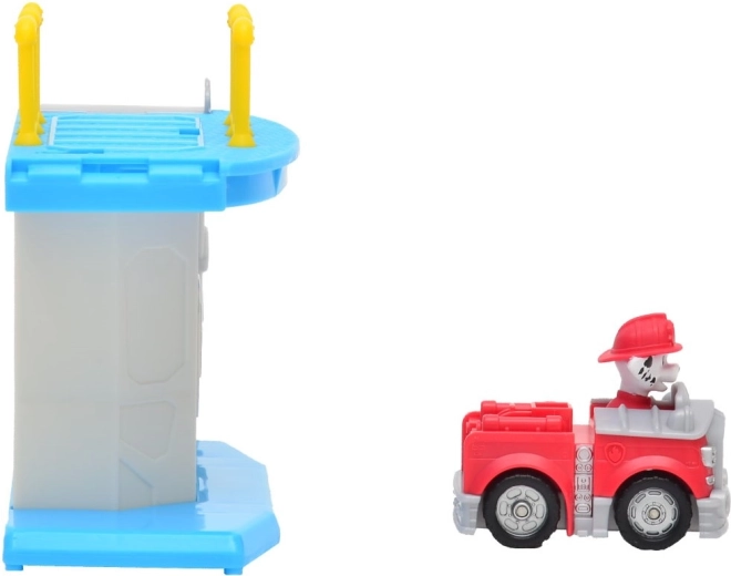 Le camion de pompier de Marshall prêt à intervenir