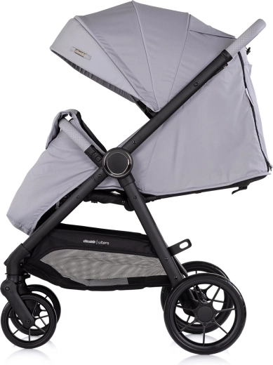 Grande capote et équipement pratique pour les promenades