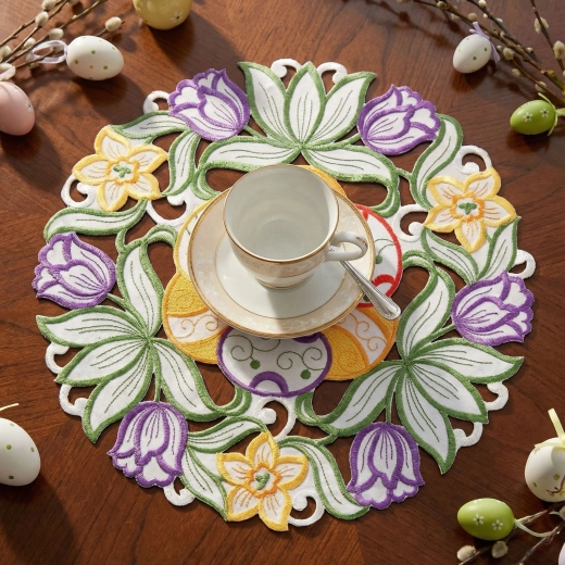 Broderie détaillée