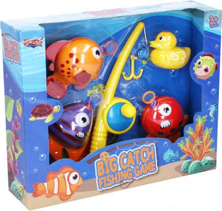 Pêche aux petits poissons avec caneton