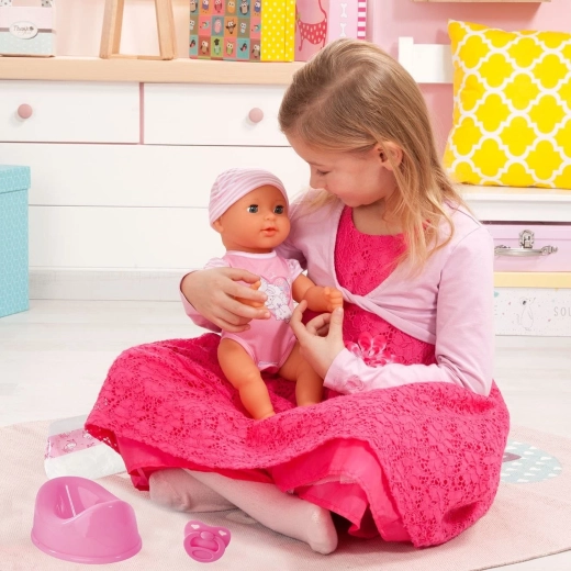 Nombreux accessoires pour prendre soin du bébé