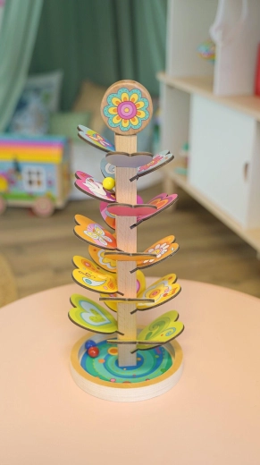 Conception en bois et amusement pour enfants et adultes