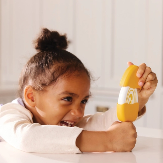 Plastique résistant et taille adaptée aux mains des enfants
