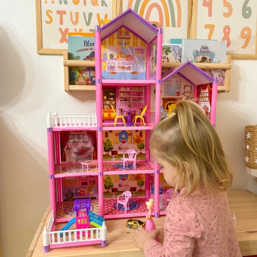 Une villa à plusieurs étages pleine de possibilités