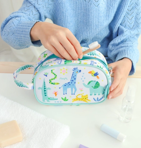 Trousse spacieuse pour tous les indispensables