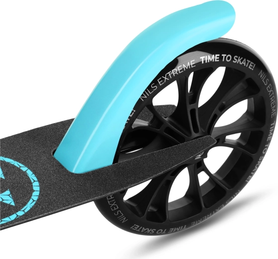 Deck antidérapant et frein arrière efficace