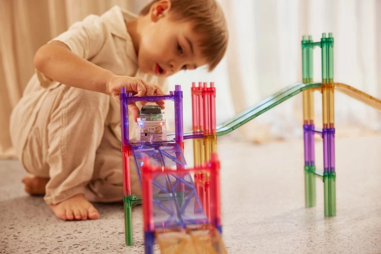 Circuit de course magnétique Cleverclixx pastel (80 pièces)