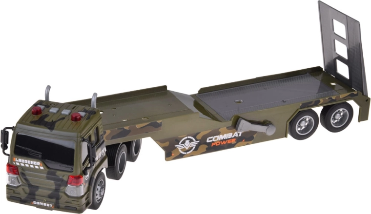 Camion de transport avec remorque détachable et rampe