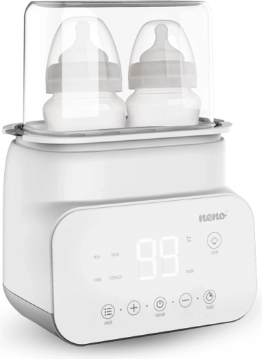 Stérilisation pour des biberons et accessoires parfaitement propres