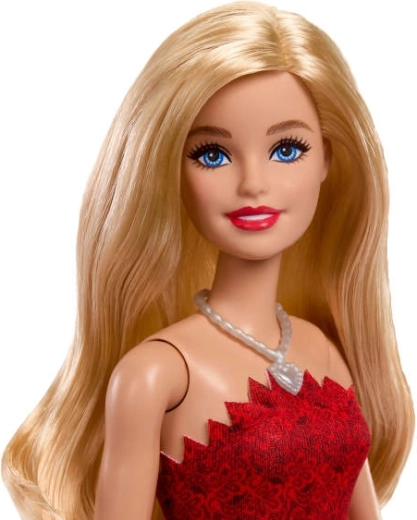 Longs cheveux blonds et maquillage délicat